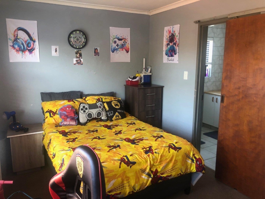 4 Bedroom Property for Sale in Fisherhaven Western Cape